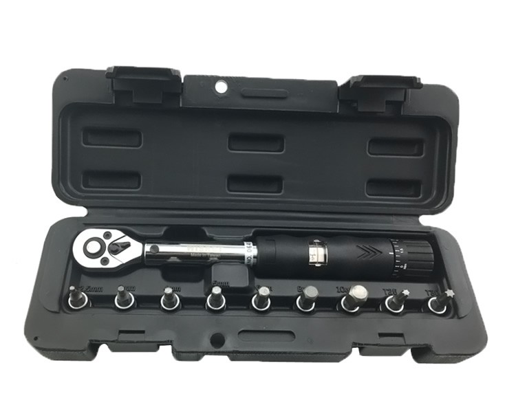 bike multi tool with torque wrench