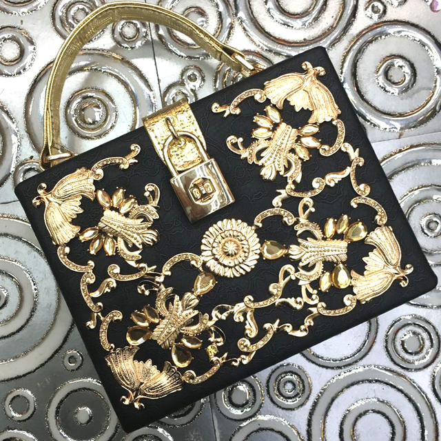 Luxury high quality diamond carved hollow lock retro fashion design mini flap women's handbag shoulder bag messenger bag box bag
