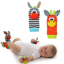 2016 Hot 2Pcs Socks Infant Baby Kids Sock Rattles Cute Intellectual Developmental Toys Animal High Quality Free Shipping Y848