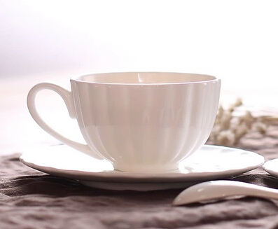 Fashion ceramic coffee cup and saucer pure white color bone china tea cup suits creative ceramic