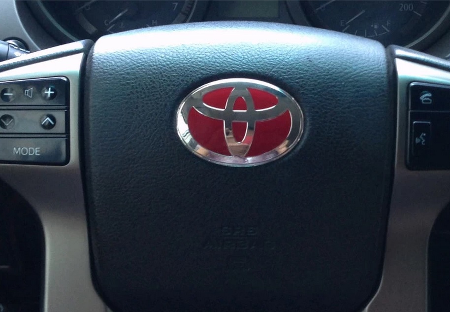 Toyota      Camry  Yaris  RAV4 --