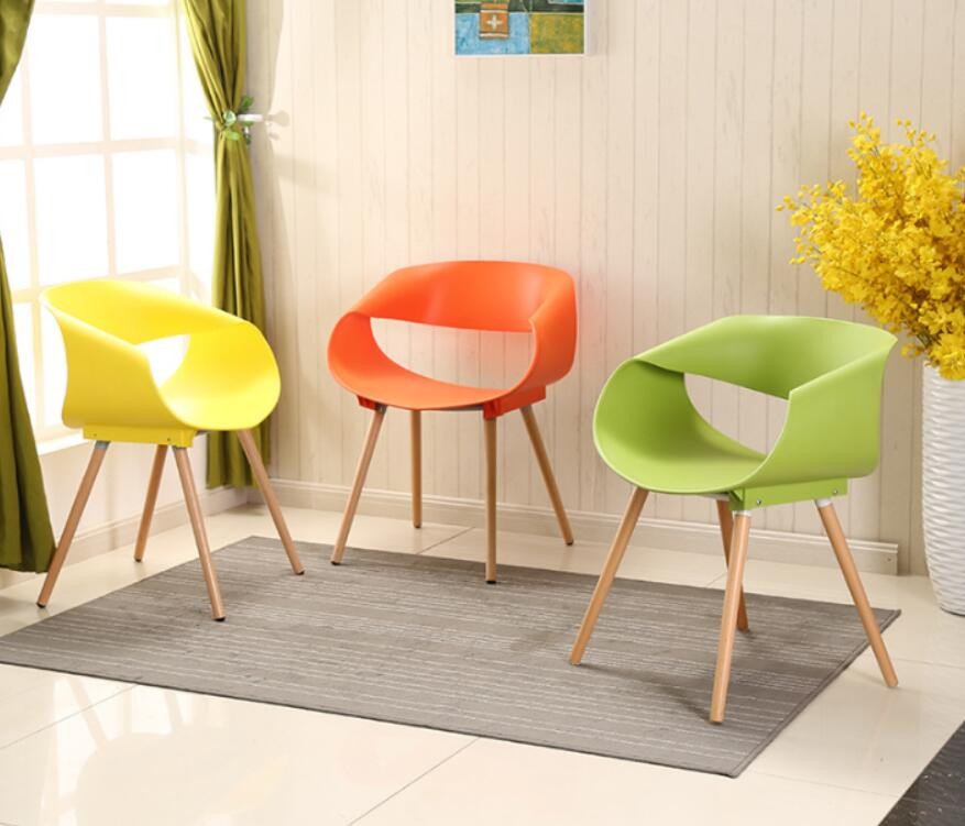 Achetez en gros chaises en plastique ensemble en ligne à des ... Colorée salle manger Créatif à