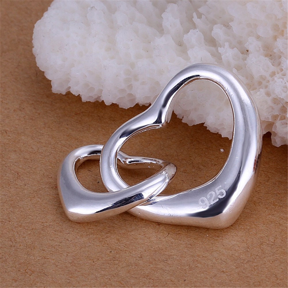 Wholesale Hot Sale Love Hearts Shaped Silver Plated Pendant Simple Romantic Style Jewelry Accessories for Women HFNE0798