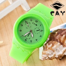 Nueva ginebra movimiento del reloj del silicón del Color del caramelo de la moda de alta costura ocio relojes venta al por mayor varios colores