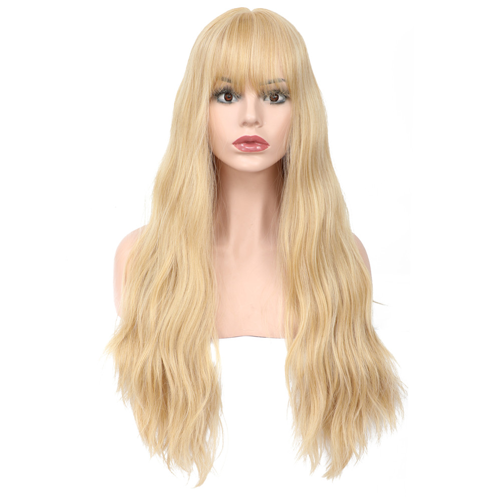 blonde wig with banga