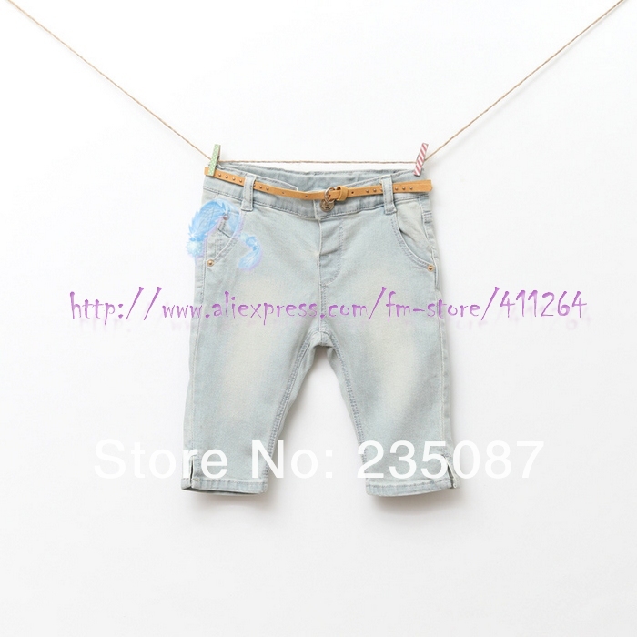 pedal pusher jeans with belt.jpg