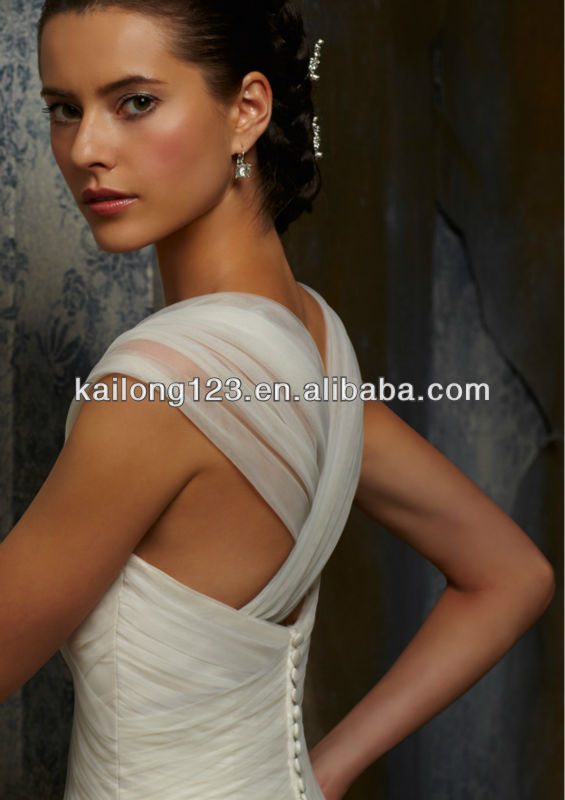 wedding dress covers shoulders